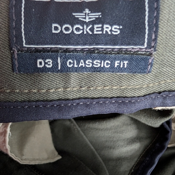 Dockers Men's Dark Olive Chinos Size 34x31 (EUC) - Picture 3 of 14